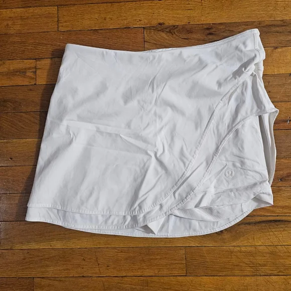 Lululemon White Skort Women's Size 10 - Picture 1 of 7